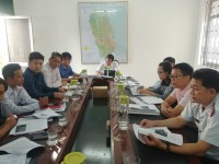 Ảnh: Họp giải quyết vướng mắc trong công tác quản lý đất đai