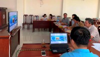 Hội đồng Giám khảo Cuộc thi ảnh nghệ thuật về Giá trị của Nước - lần thứ I năm 2021 chấm điểm các tác phẩm dự thi (ảnh: TV)
