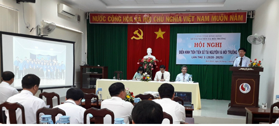 Đ/c Vũ Minh Sơn - Vụ trưởng Vụ Thi đua, Khen thưởng và Tuyên truyền, Bộ Tài nguyên và Môi trường phát biểu chỉ đạo Hội nghị. Ảnh - (TV)