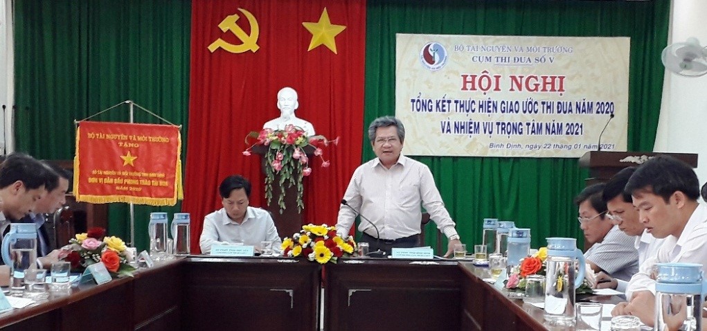 van cum5 tongket2